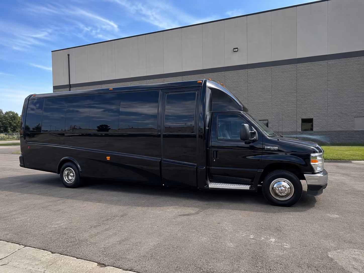 bus rentals for bands and performers traveling through topeka