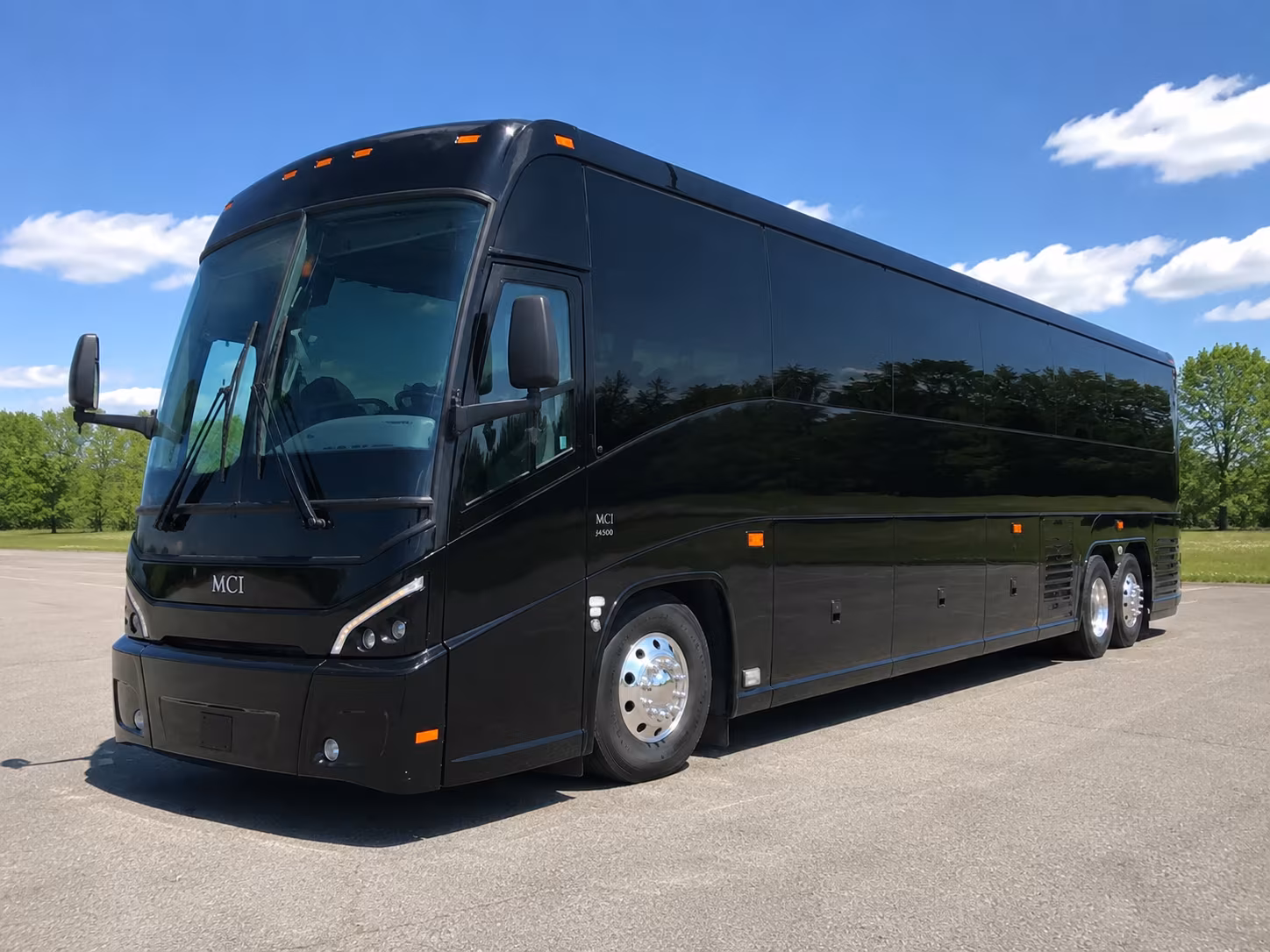 charter bus transfers between topeka and kansas city international airport mci