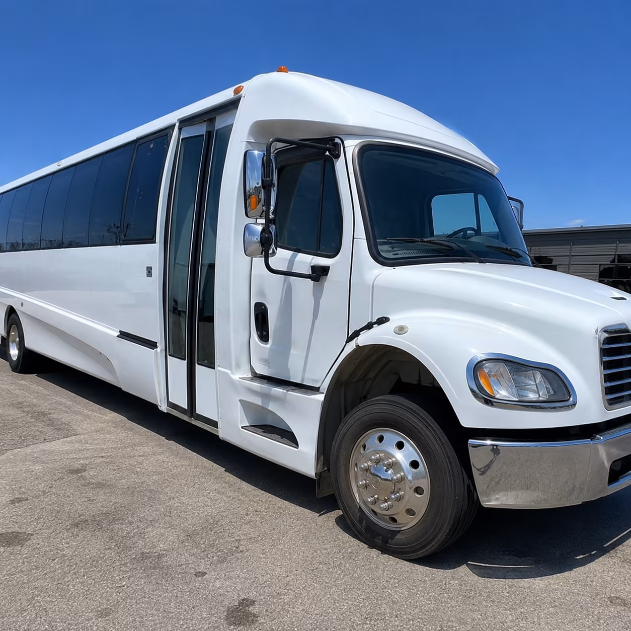 festival and concert buses for topeka events