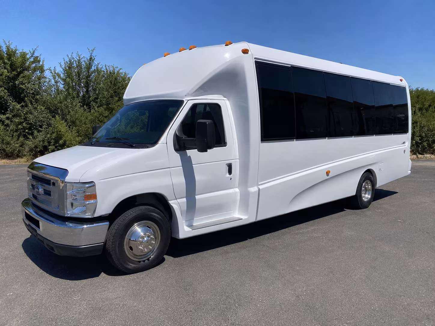 party buses for bachelorette wine tours in topeka kansas