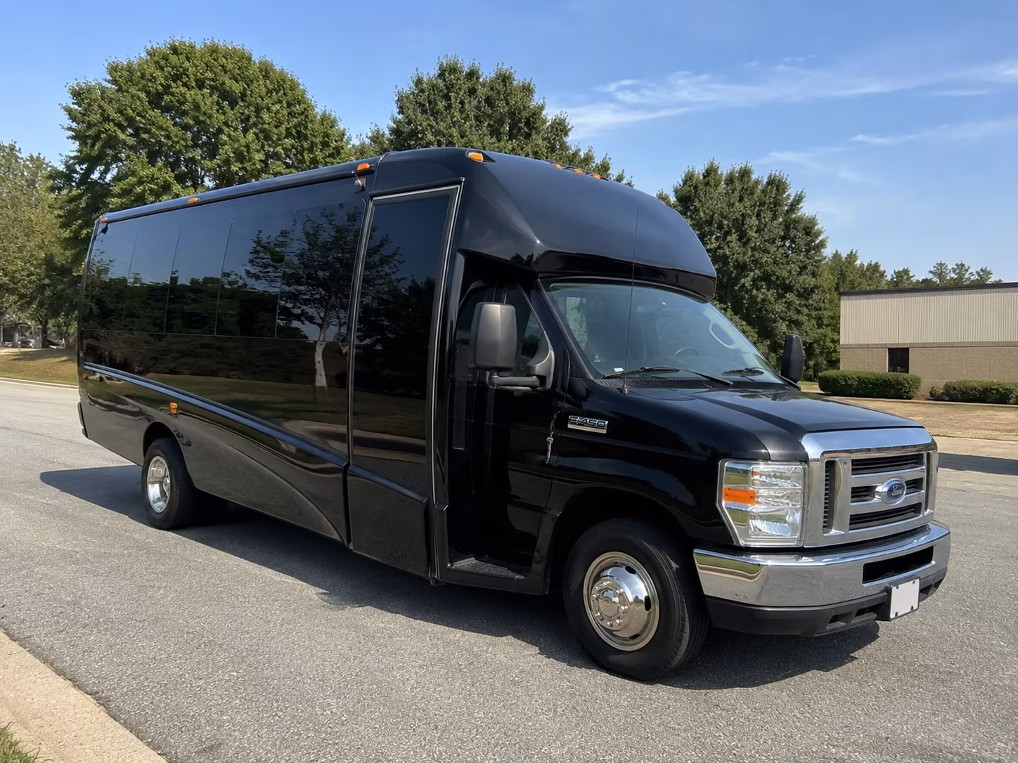 shuttle buses for large concert groups and private events in topeka