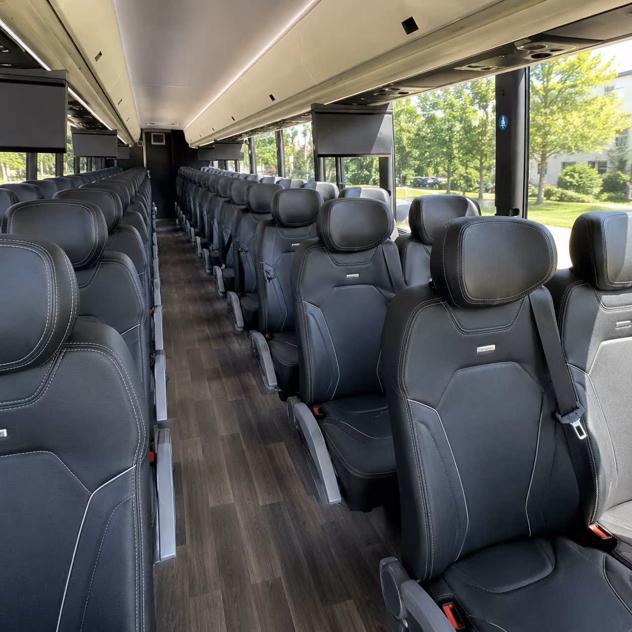 topeka charter buses